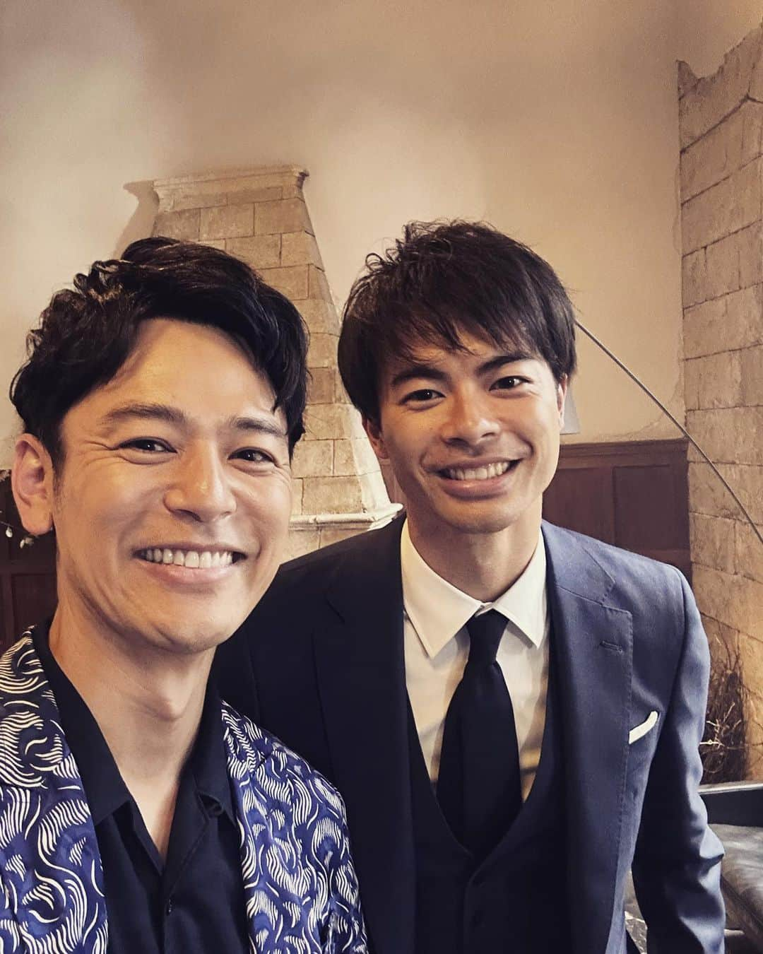 妻夫木聡さんのインスタグラム写真 - (妻夫木聡Instagram)「黒ラベル新CM  三笘さんのプレーが大好きだった私は密かに感動しておりました  無邪気な性格の中に、燃えたぎる情熱を感じました  どこまでも駆け抜けてほしい  #三笘薫  #大人エレベーター #サッポロ  #黒ラベル #風のように駆け抜ける男  https://www.sapporobeer.jp/beer/」7月9日 5時49分 - satoshi_tsumabuki_official