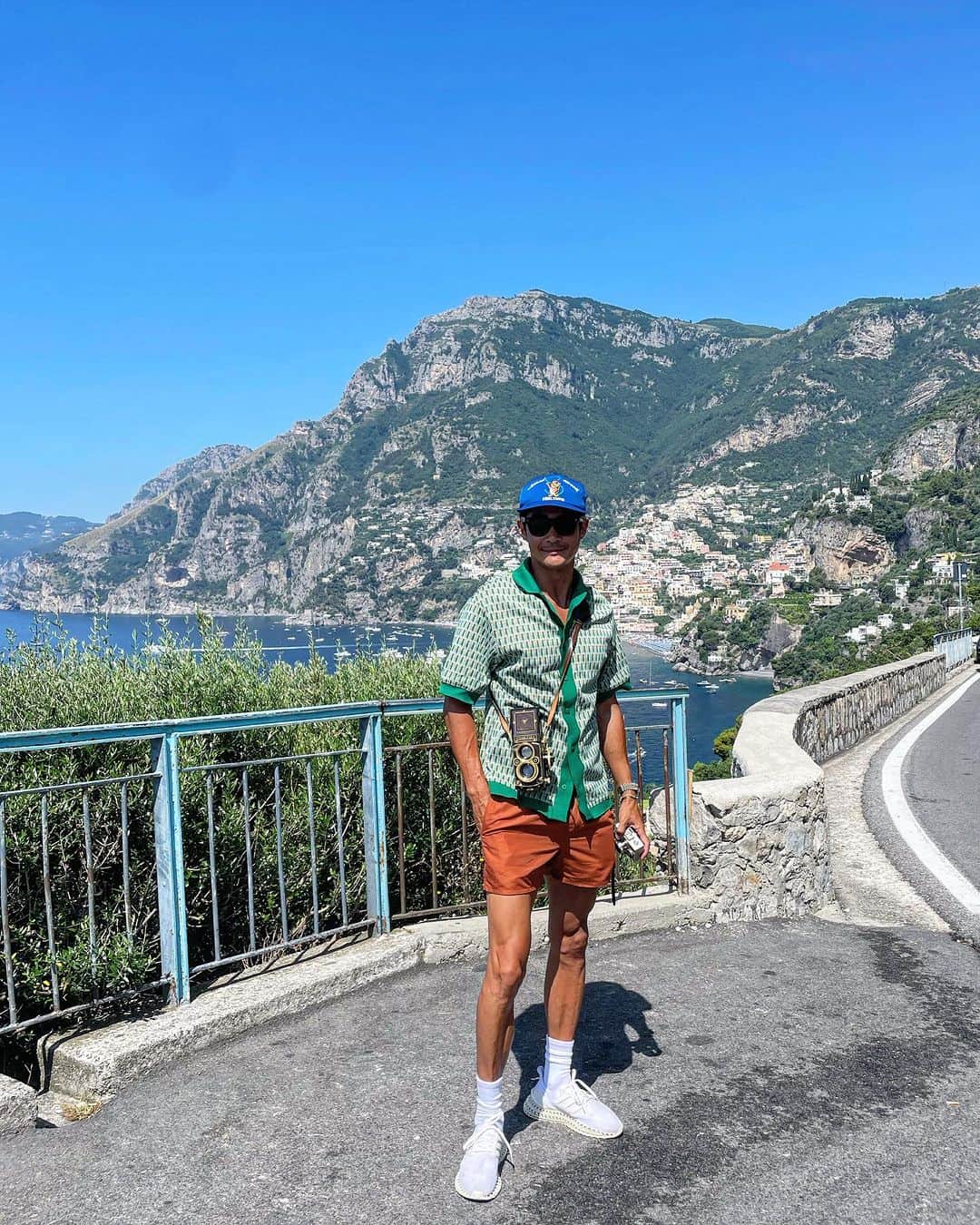 ペ・ジョンナムのインスタグラム：「AMALFI STORY ⛱️🌊👙🏝️🩲💚🤍♥️」