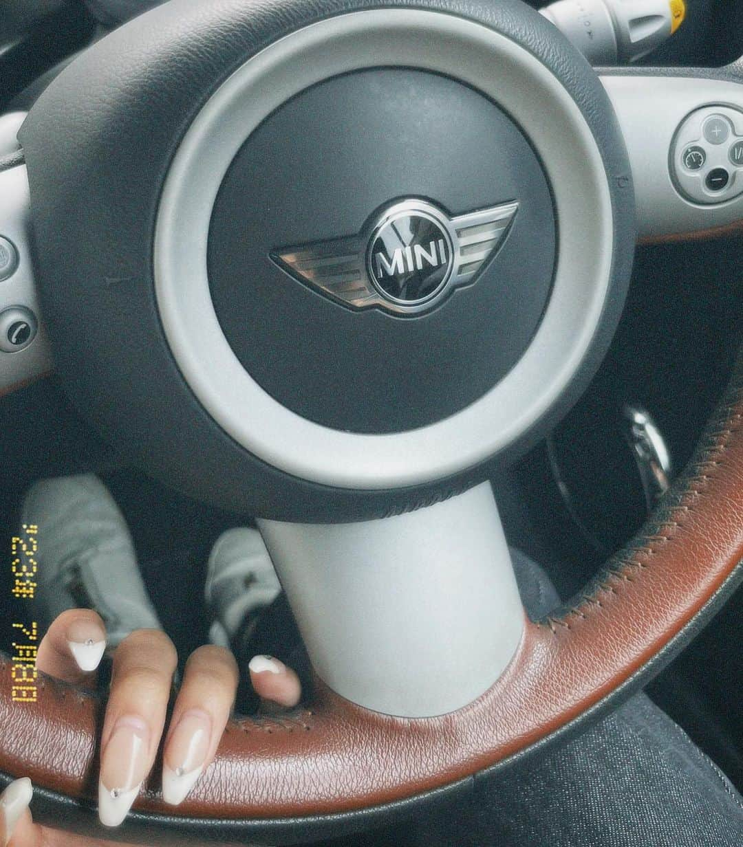 瀬戸南さんのインスタグラム写真 - (瀬戸南Instagram)「𝐌𝐢𝐧𝐢🖤  #mini#コンバーチブル」7月8日 22時09分 - minami_seto