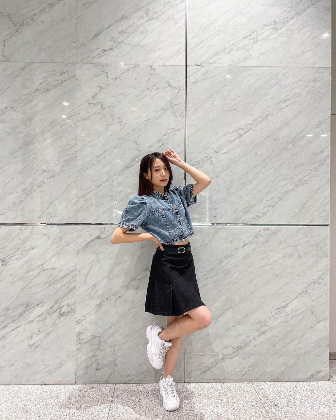 坂口渚沙のインスタグラム：「オンラインお話し会、 ありがとうございました  今日の私服🫶  #私服 #ootd #低身長コーデ」
