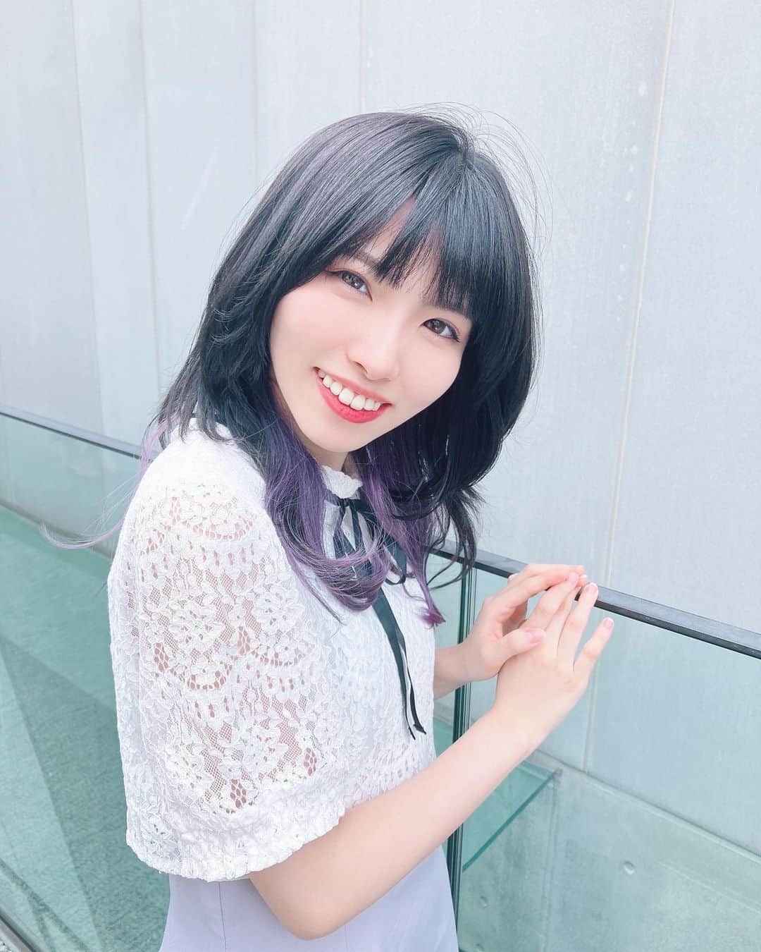 百合香（yurika）のインスタグラム：「Anime Friendsに来てくれる皆に会う前、最後のヘアメンテナンスに行ってきたよ✄✄  紫インナー💜   ┈┈┈┈┈┈┈┈┈┈┈┈┈┈┈┈┈┈┈  Getting my hair maintained before meeting everyone at Anime Friends!  A unique purple inner 💜  #animefriends #ヘアカラー #ヘア #インナーカラー #パープルカラー #パープルインナーカラー #anime #モノトーンカラー」