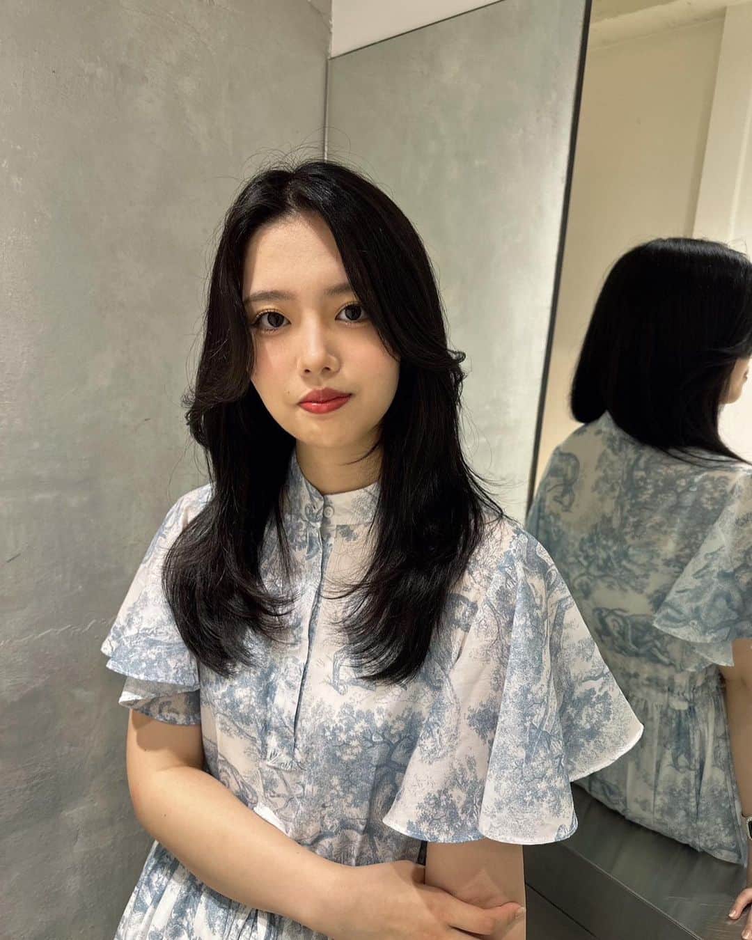 柴さんのインスタグラム写真 - (柴Instagram)「髪の毛最近全然変えてないけど なんか変えてみようかなぁ、、👩🏻  #レイヤーカット #ワンホンヘア #韓国ヘアスタイル」7月8日 22時30分 - ___5_48