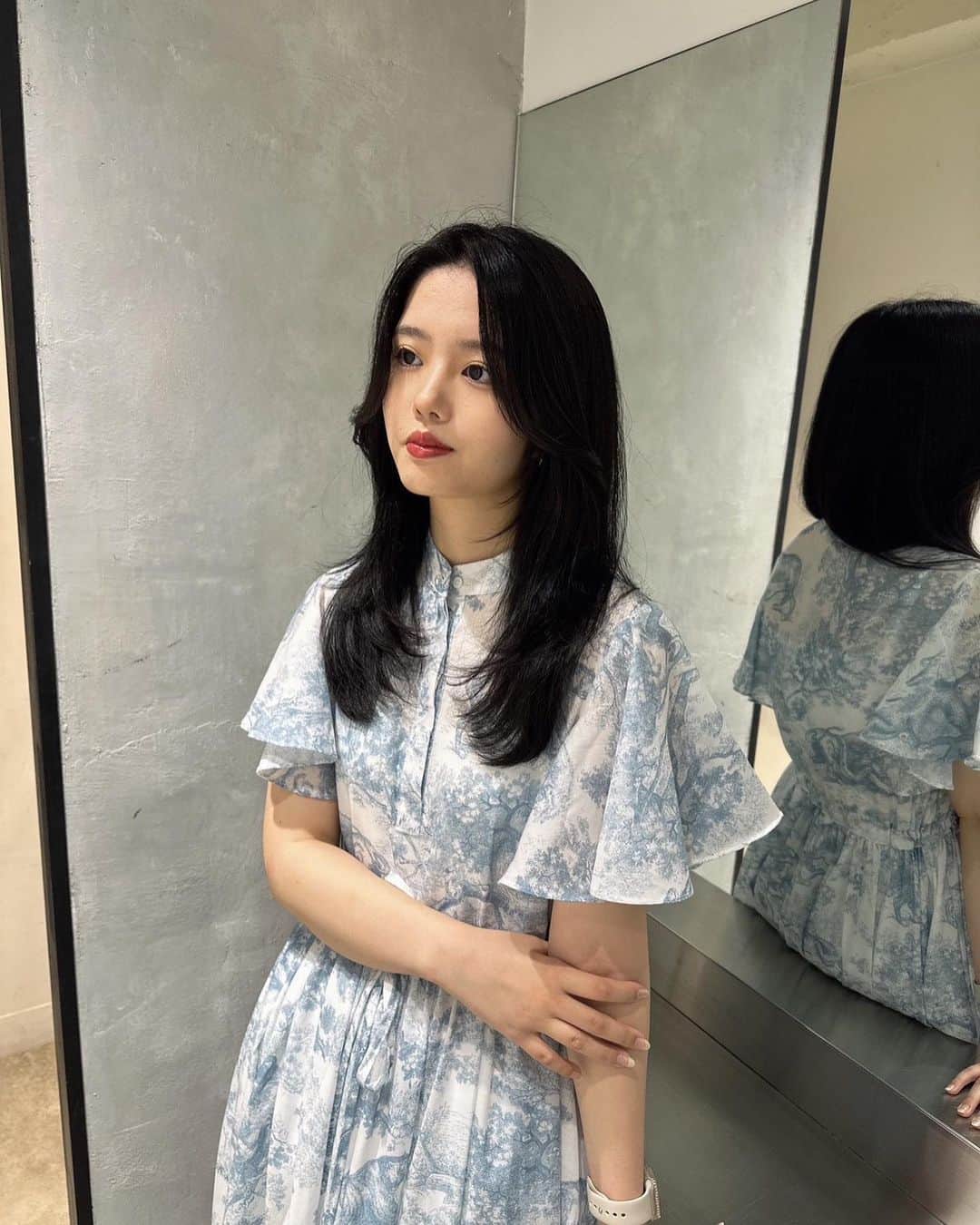 柴さんのインスタグラム写真 - (柴Instagram)「髪の毛最近全然変えてないけど なんか変えてみようかなぁ、、👩🏻  #レイヤーカット #ワンホンヘア #韓国ヘアスタイル」7月8日 22時30分 - ___5_48
