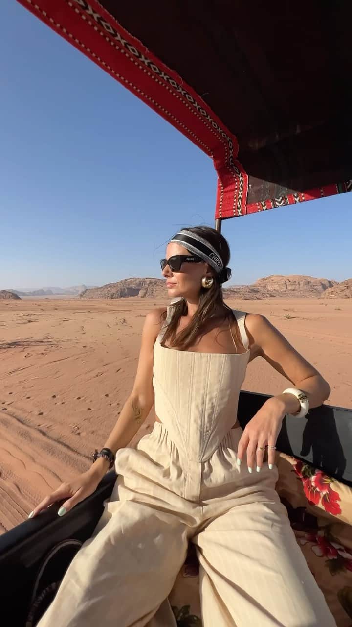 Zina Charkopliaのインスタグラム：「Wadi Rum wonders: A thrilling 4x4 expedition through Jordan’s desert paradise. Blessed beyond words… #desert #wadirum #jordan #4x4 #tour #magical #destination #travel #dior #friends #group」