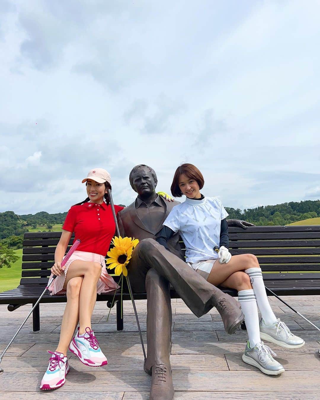 庄司ゆうこさんのインスタグラム写真 - (庄司ゆうこInstagram)「みっひーとゴルフ⛳️✨ 終始笑いっぱなしでめちゃくちゃ楽しかったぁー💓 韓国土産に日焼け止めパッチもらって、顔に貼ったらめちゃ気持ちよかったぁー🥺 みっひー💓ありがとー❣️ この日のゴルフウェアは @xexymix_jp  ゴルフシューズ @pumagolf  #ゴルフ#ゴルフウェア#ゴルフコーデ#ゴルフ女子 #ゴルフ好きな人と繋がりたい #ゴルフ日和」7月8日 23時00分 - yuko.shoji