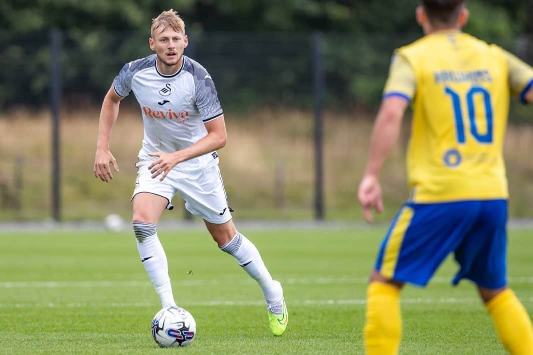 スウォンジー・シティAFCさんのインスタグラム写真 - (スウォンジー・シティAFCInstagram)「The Swans began their pre-season campaign with a 2-0 victory over @haverfordwestafc at Fairwood 🦢」7月8日 23時08分 - swansofficial