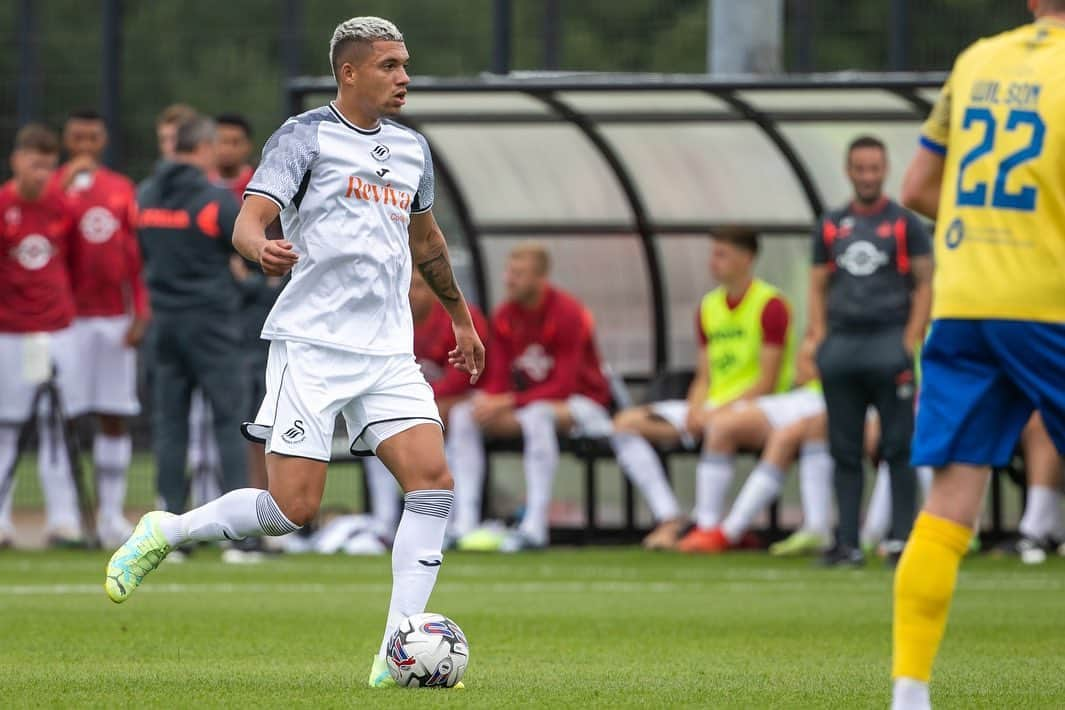 スウォンジー・シティAFCさんのインスタグラム写真 - (スウォンジー・シティAFCInstagram)「The Swans began their pre-season campaign with a 2-0 victory over @haverfordwestafc at Fairwood 🦢」7月8日 23時08分 - swansofficial