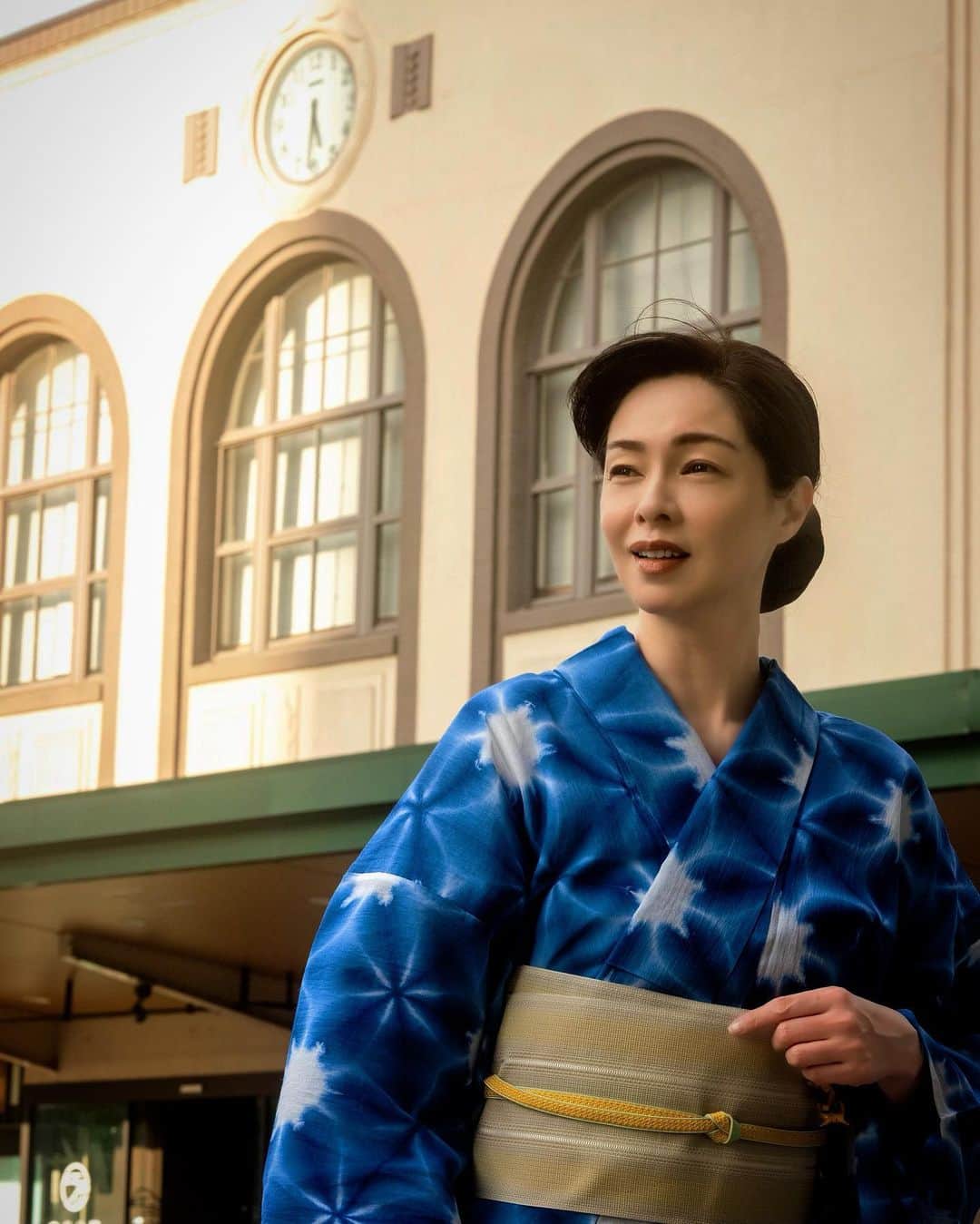 川原亜矢子のインスタグラム：「淡島千景さんのいたところ #tokyo #ryōgoku #ueno #movie #kimono #両国 #上野 #ロケ地 #駅前女将 #散歩  #着物 #日常着物 #ぽん太本家」