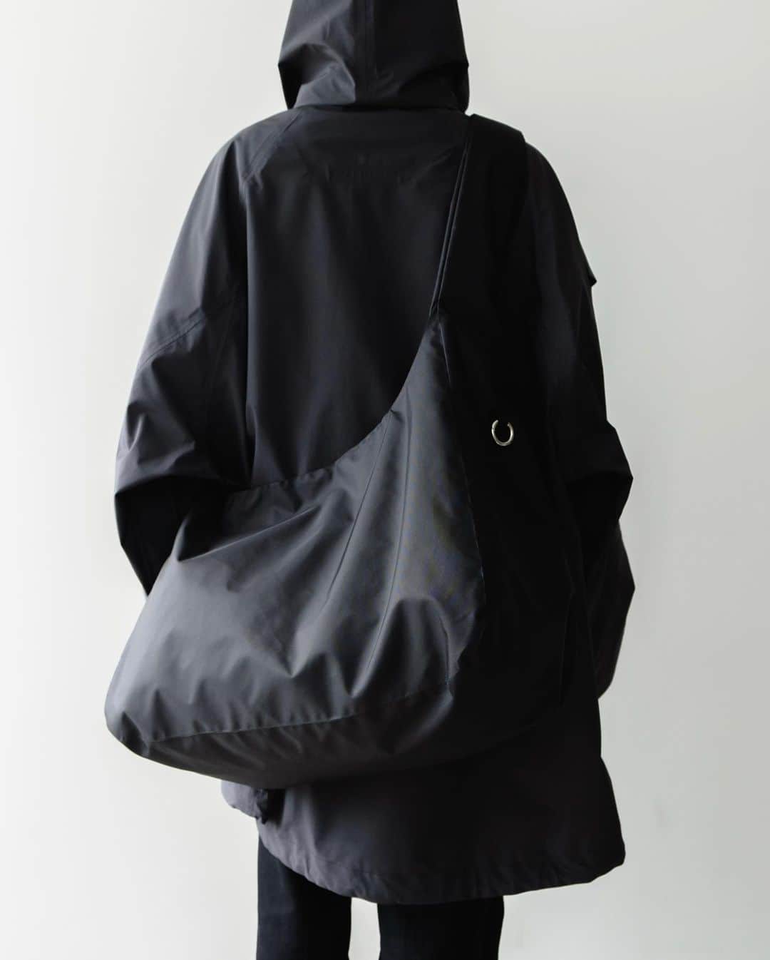 Ryoさんのインスタグラム写真 - (RyoInstagram)「ㅤㅤㅤㅤㅤㅤㅤㅤㅤㅤㅤㅤㅤ 納得いくまで時間をかけて作った Holiday bagとEveryday bag 。 ありがたいことに予約分もほぼ完売🙌 いつもありがとうございます😫 ㅤㅤㅤㅤㅤㅤㅤㅤㅤㅤㅤㅤㅤ #clesste #itti」7月8日 23時04分 - ryo__takashima