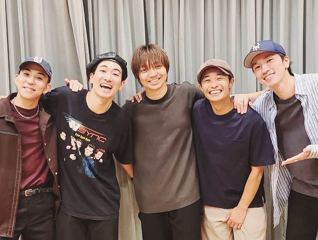 のインスタグラム：「s**tkingzでもありDMダンサーでもある！ 三浦大知でもありs**tkingz博士でもある！笑  これからもこの関係はNO END🚀笑  しゃ!!」