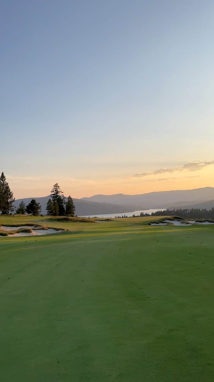 ジェイソン・ケネディのインスタグラム：「My kinda golf round….」