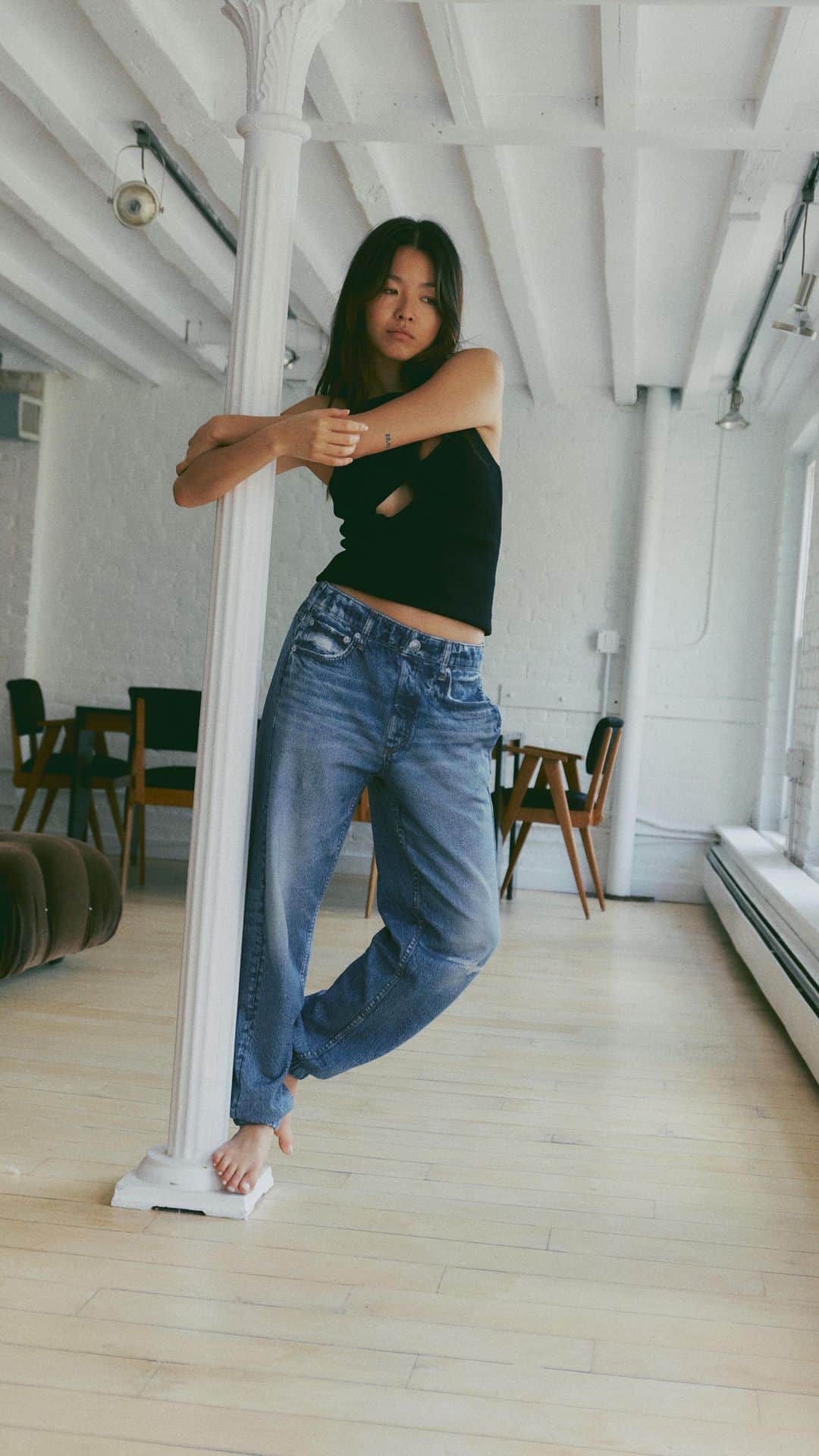 ラグ&ボーンのインスタグラム：「CLOTHES FOR REEL LIFE &  CLOTHES FOR REAL LIFE. @_yanyanchan in super-soft Miramar.」