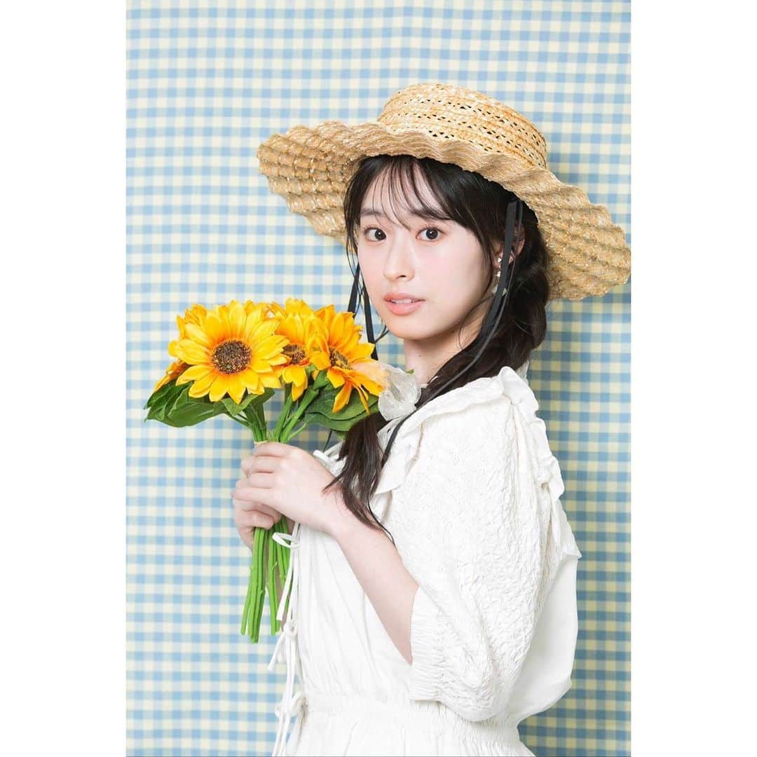 井本彩花さんのインスタグラム写真 - (井本彩花Instagram)「． 7月7日(金)発売 「Duet」  トップス／ @seanewyork   パンツ／ @labelleetude_official」7月9日 0時29分 - imoto_ayaka_official