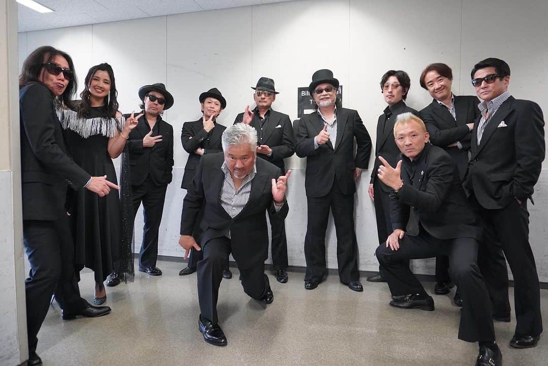 クレイジーケンバンド【公式】のインスタグラム：「ビルボードライブ東京初日ありがとうございました！ 東京はクール&ビューティーとでも申しましょうか、非常にスマートな盛り上がりでした。 バースデーソングもありがとうございました。 明日もよろしくお願いいたします！  by staff  #クレイジーケンバンド #crazykenband  #横山剣 #billboardlive #tokyo」