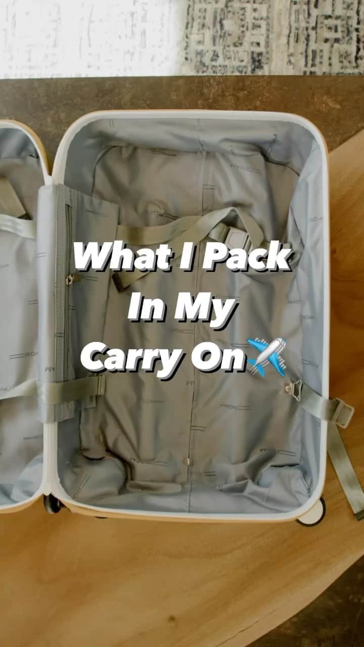アレックス・モーガンのインスタグラム：「Only the essentials for a trip around the world😤 you can find me sleepin’ on @moleculesleep 💤」