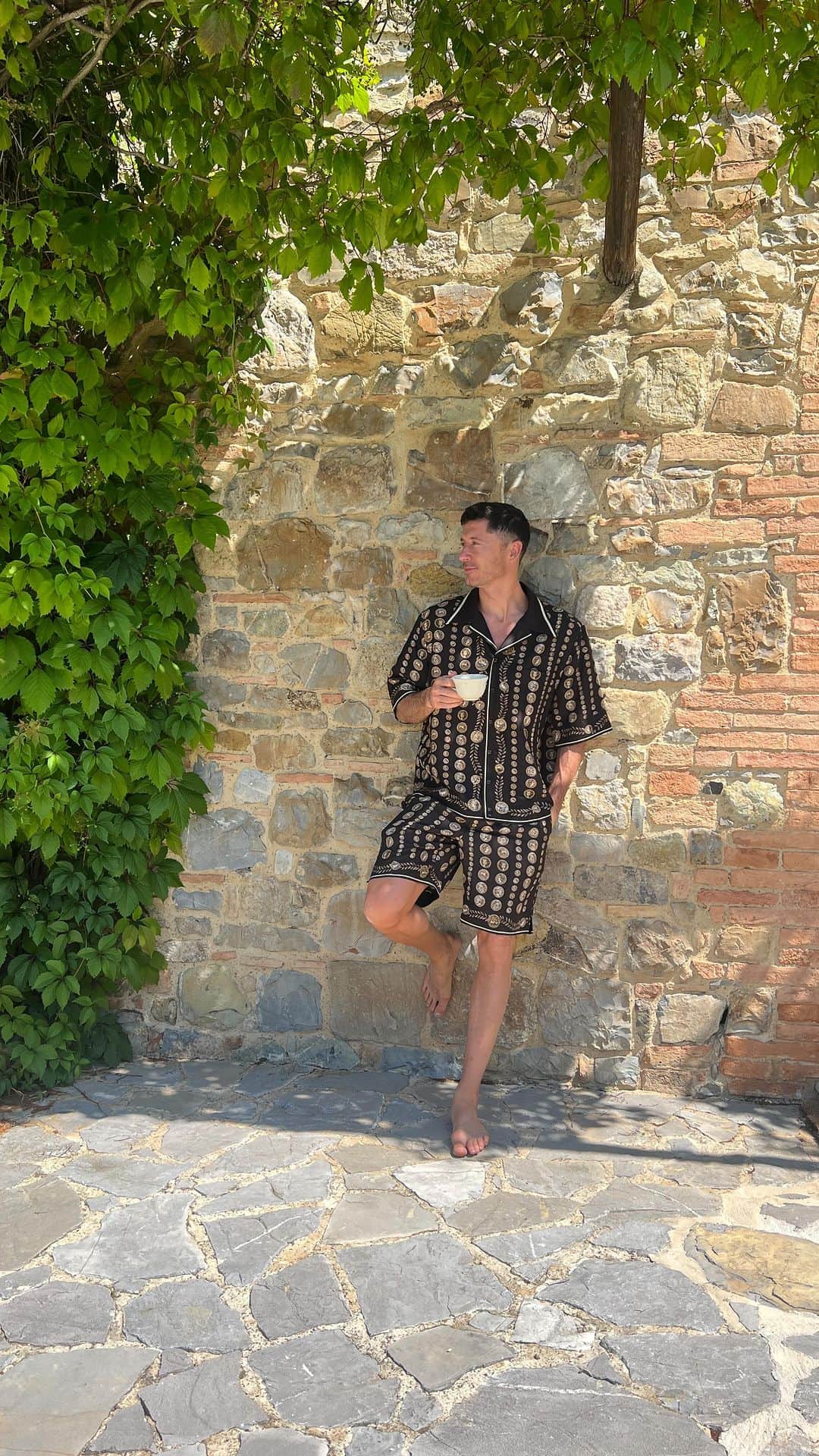 ロベルト・レヴァンドフスキのインスタグラム：「Italian days ☀️  @dolcegabbana」