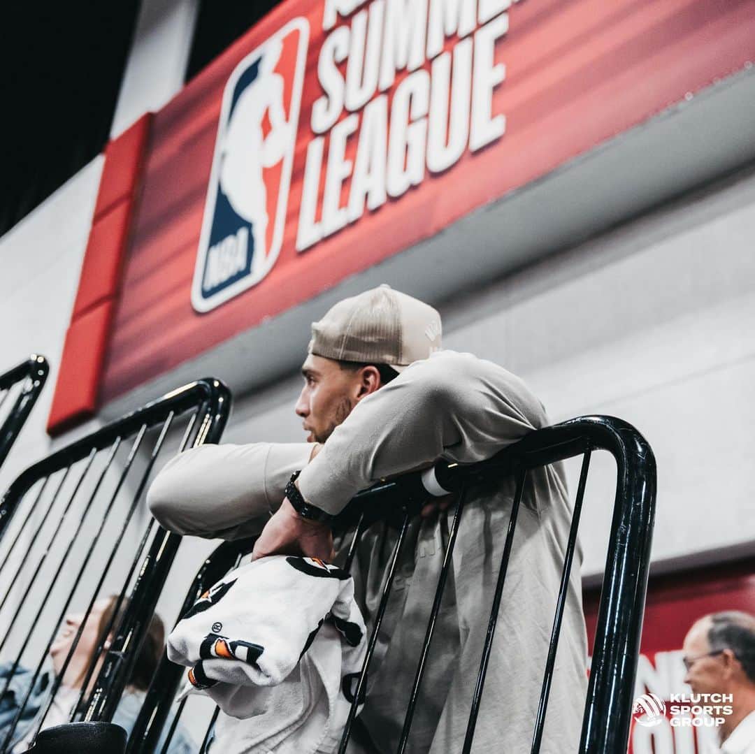 ザック・ラヴィーンのインスタグラム：「summer league 🏀 🎰」