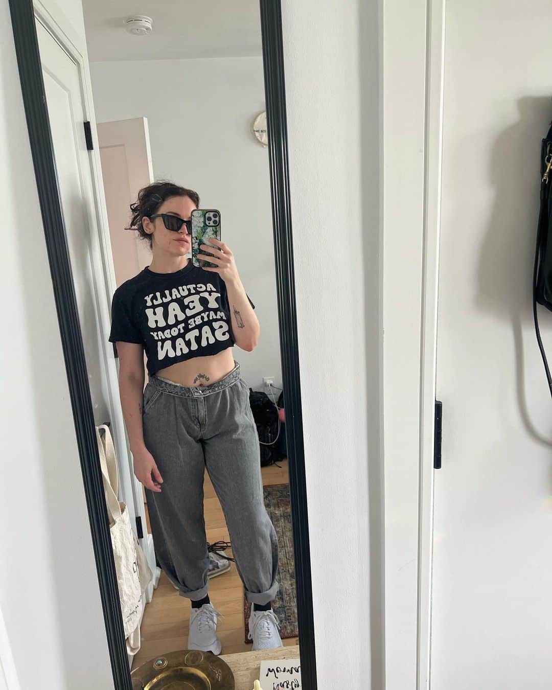 リンジー・ピアースのインスタグラム：「June, June, Joannnn. 💛」