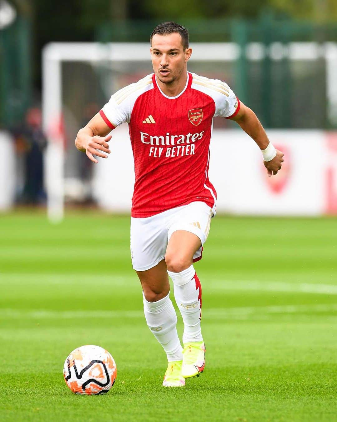 セドリック・ソアレスさんのインスタグラム写真 - (セドリック・ソアレスInstagram)「Getting in shape 💪🏻⚽ #Arsenal #COYG #Gunners #PreSeason #Work」7月9日 5時07分 - cedricsoares41