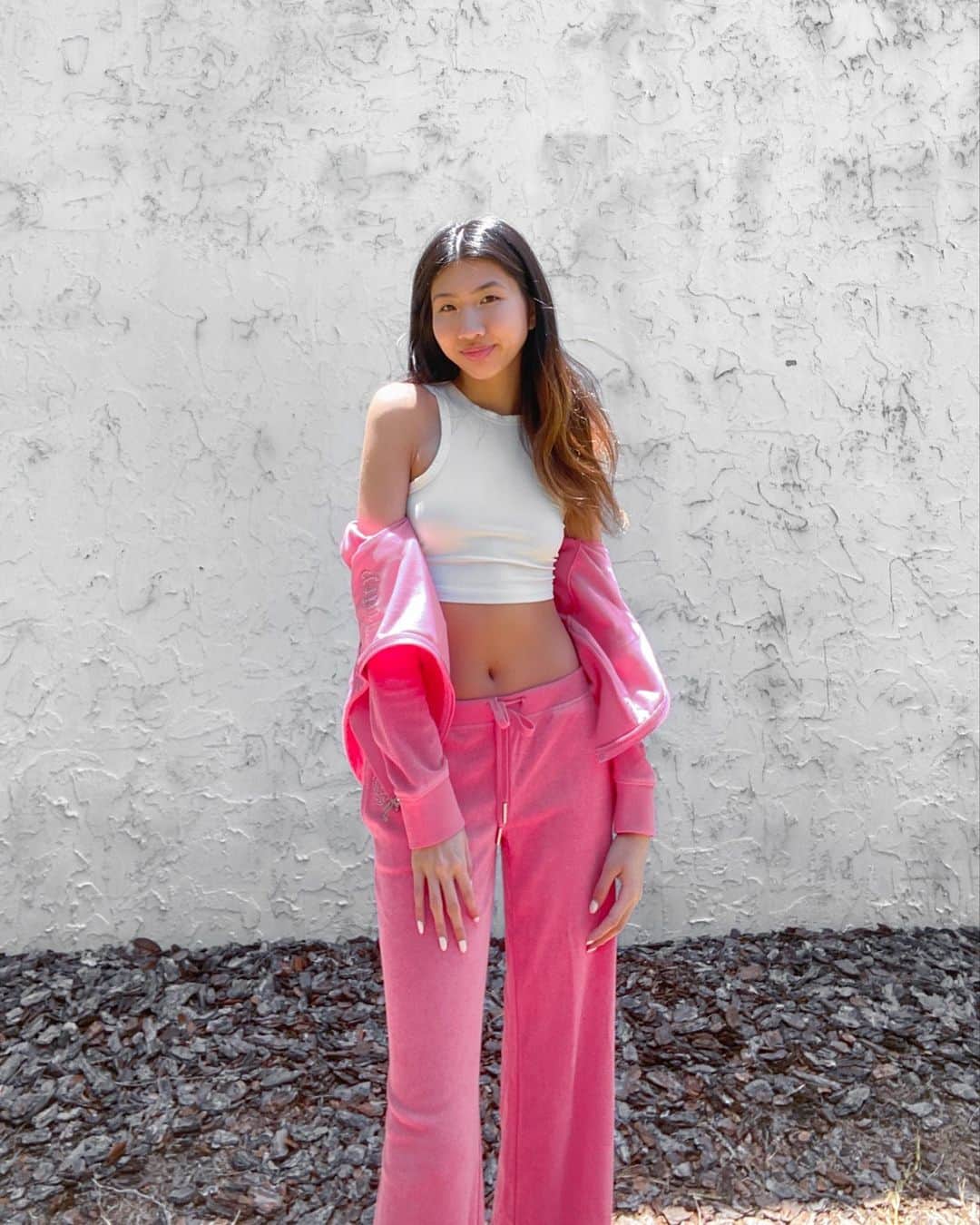 ジューシークチュールのインスタグラム：「The perfect outfit doesn't exi- #JuicyCouture」