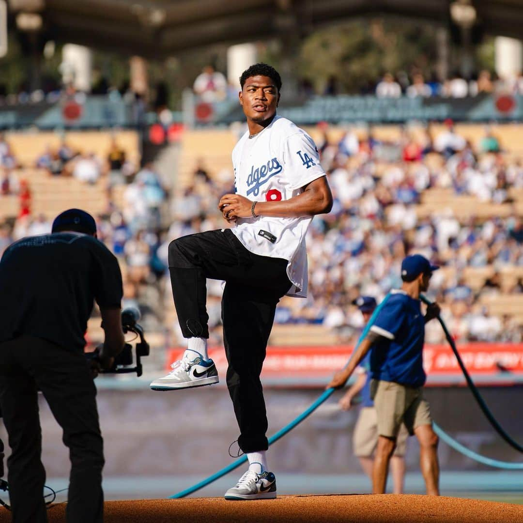 八村塁さんのインスタグラム写真 - (八村塁Instagram)「Dodgers first pitch⚾️🔥」7月9日 15時05分 - rui_8mura