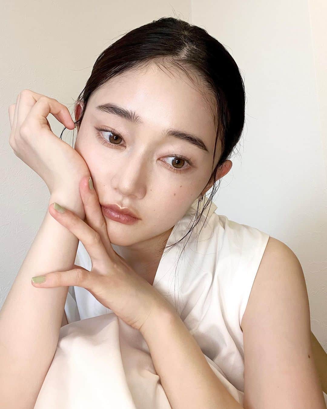 椎名美月さんのインスタグラム写真 - (椎名美月Instagram)「🪽」7月9日 15時20分 - mitsuki__shiina