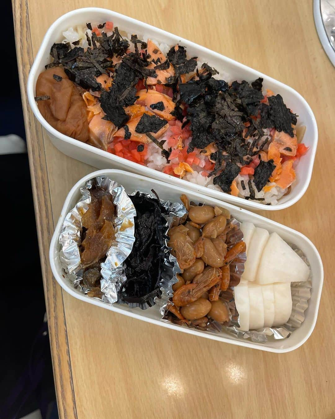 末成由美のインスタグラム：「今日の私のお弁当、チラシ寿司を作ってみました❗️」