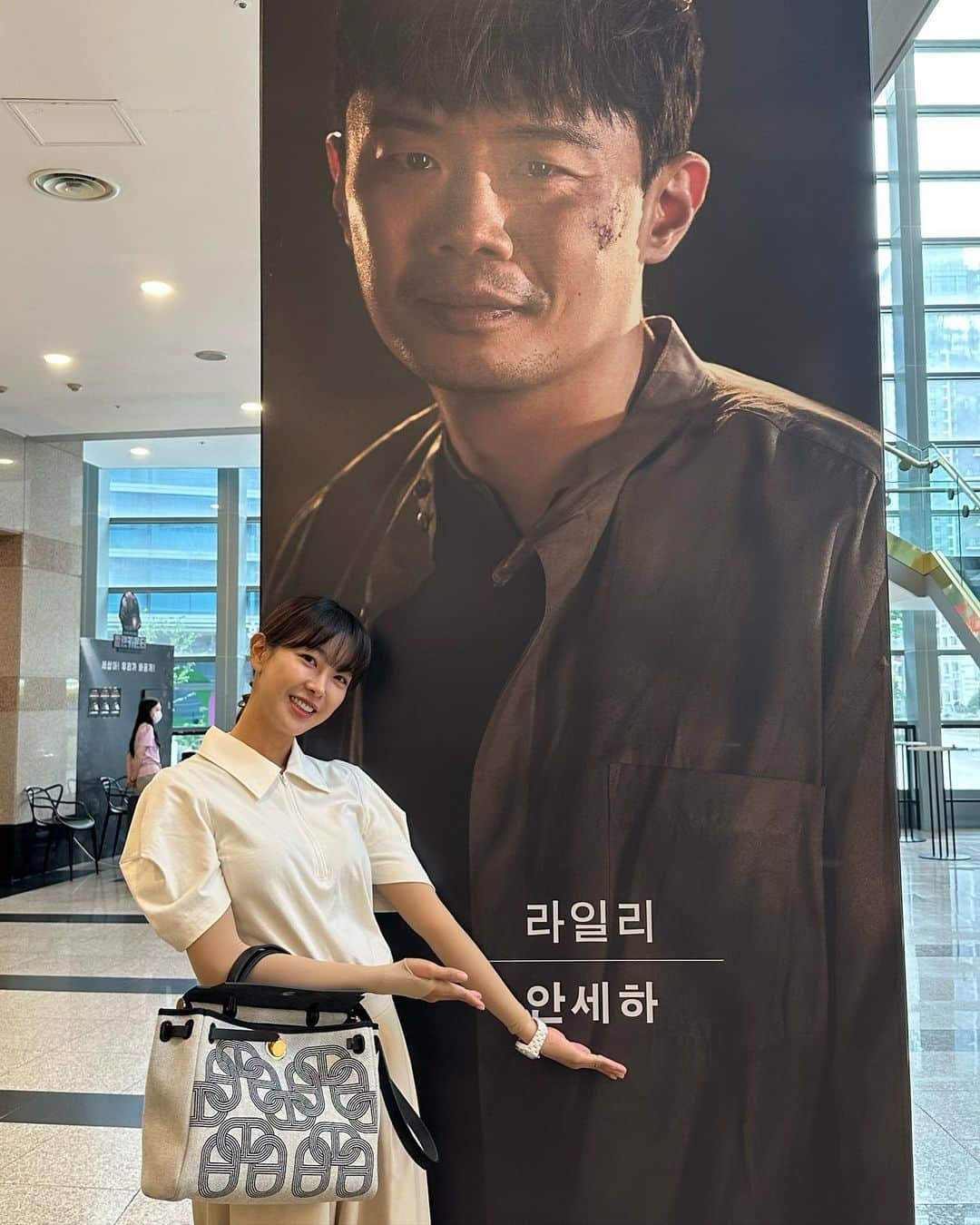 コ・ウォニさんのインスタグラム写真 - (コ・ウォニInstagram)「킹더랜드와 할란카운티  그리고 두 분의 사랑을 응원합니다 (구원🫶🏻상식)」7月9日 16時05分 - go_wonhee