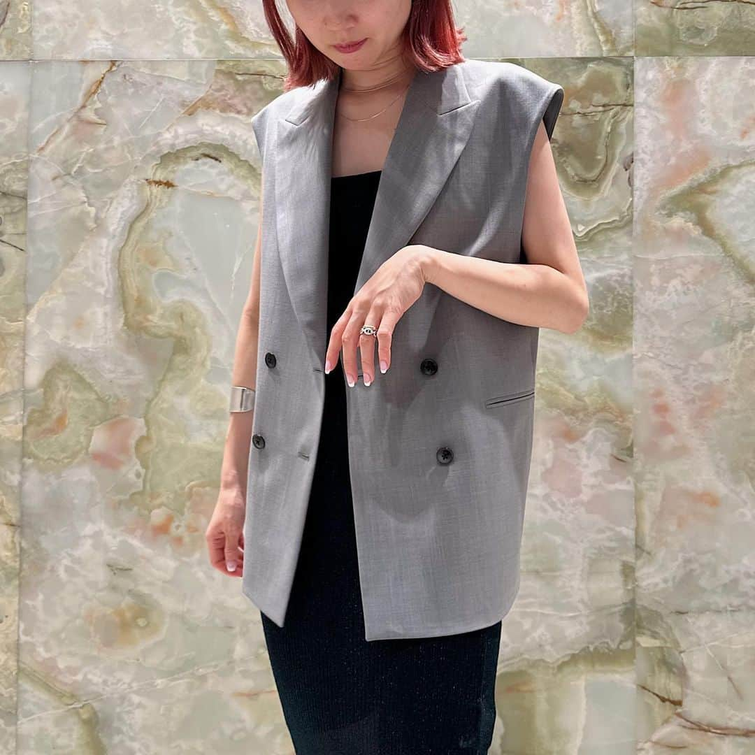 H BEAUTY&YOUTHさんのインスタグラム写真 - (H BEAUTY&YOUTHInstagram)「＜H BEAUTY&YOUTH＞ POLYESTER WOOL VEST ¥41,800 Color: MD.GRAY/BLACK Size: S/M (着用スタッフ: 165cm 着用サイズ: S)  #H_beautyandyouth #エイチビューティアンドユース @h_beautyandyouth  #BEAUTYANDYOUTH #ビューティアンドユース #Unitedarrows #ユナイテッドアローズ #tanctokyo #nike」7月9日 16時09分 - h_beautyandyouth