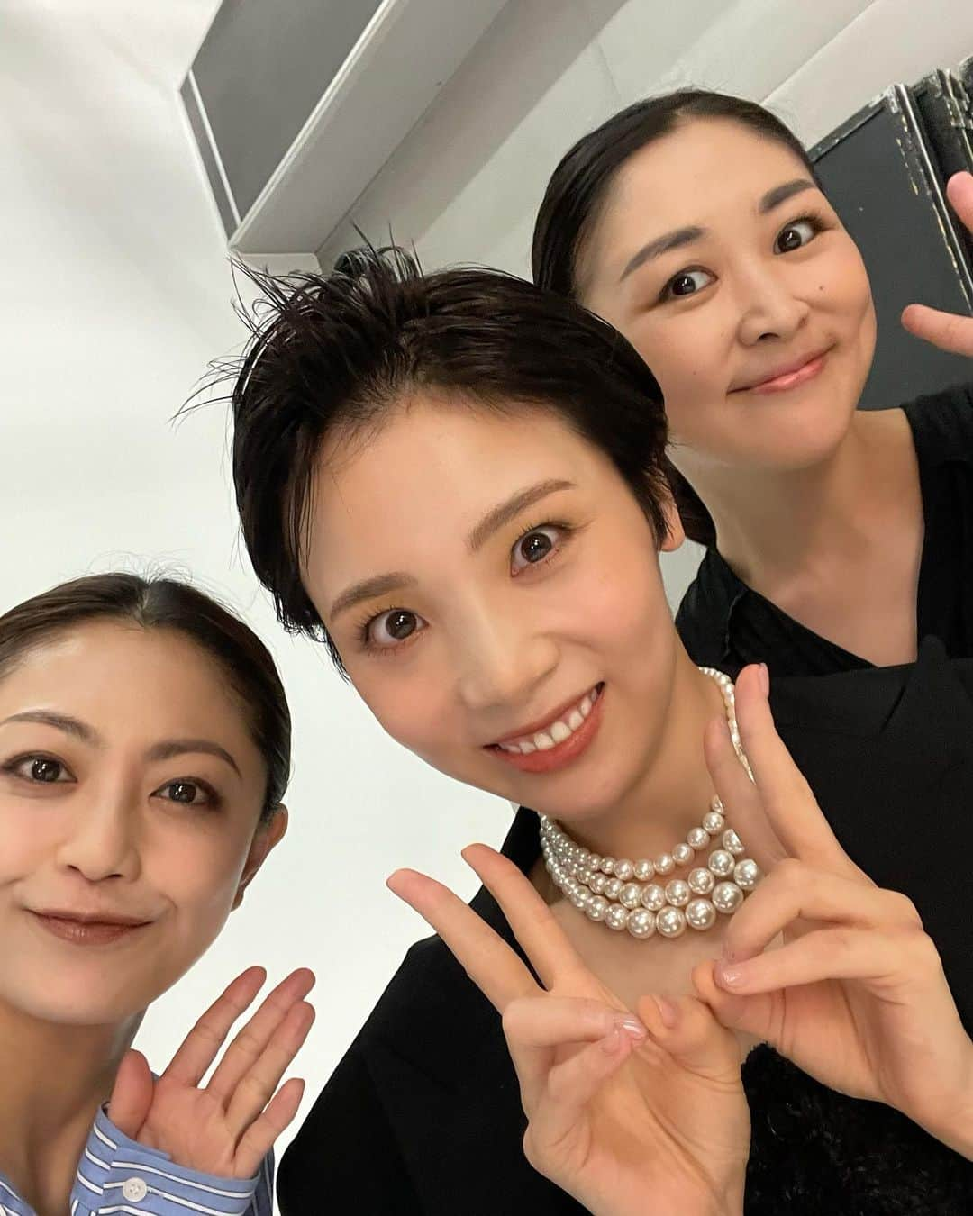 美夢ひまりさんのインスタグラム写真 - (美夢ひまりInstagram)「@vocemagazine  #元タカラジェンヌ特集  からんちゃんインタビュー第三弾が先ほど公開されました。 先週までとはガラッと雰囲気が変わりました❗️ 本当にセンスの塊…👏  久しぶりに会えて、 一緒にお仕事できて、 とても嬉しい時間でした☺️✨  インタビュー記事は来週も公開されますのでお楽しみにー💛  #千海華蘭 さん #インタビュー #センスの塊」7月9日 16時23分 - himari_miyume