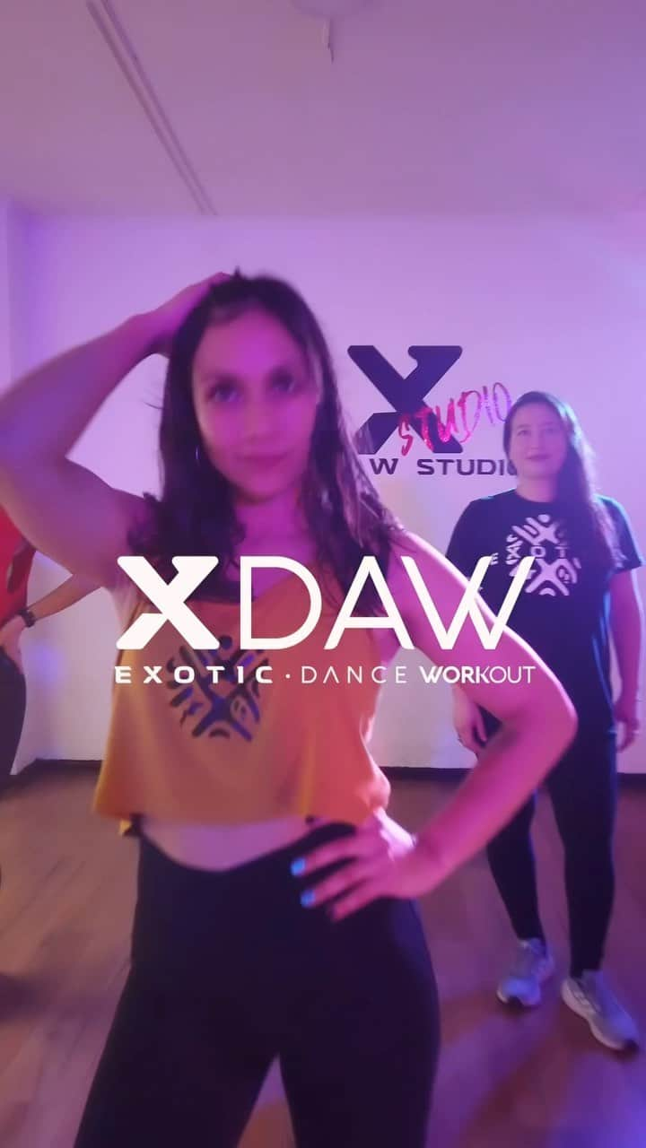 クラウディオ・リースのインスタグラム：「Una exótica única @karmina2  Linda coreo de mi bella FitnessStar   Esto es #Xdaw  @maverick_xdaw @any.ampb @angelagutierrez240 @elviis.oficial」