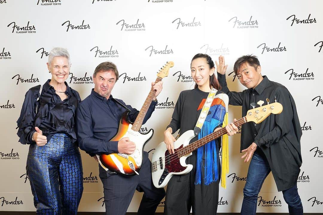 Rie fuさんのインスタグラム写真 - (Rie fuInstagram)「Last week at the #fenderflagshiptokyo with the masterminds behind the amazing architecture @klein_dytham_architecture 🎸 @fender_jp Plus a face that’s made the hall of fame 🤘🏻  #クラインダイサムアーキテクツ  #変顔殿堂入り」7月9日 8時20分 - riefuofficial