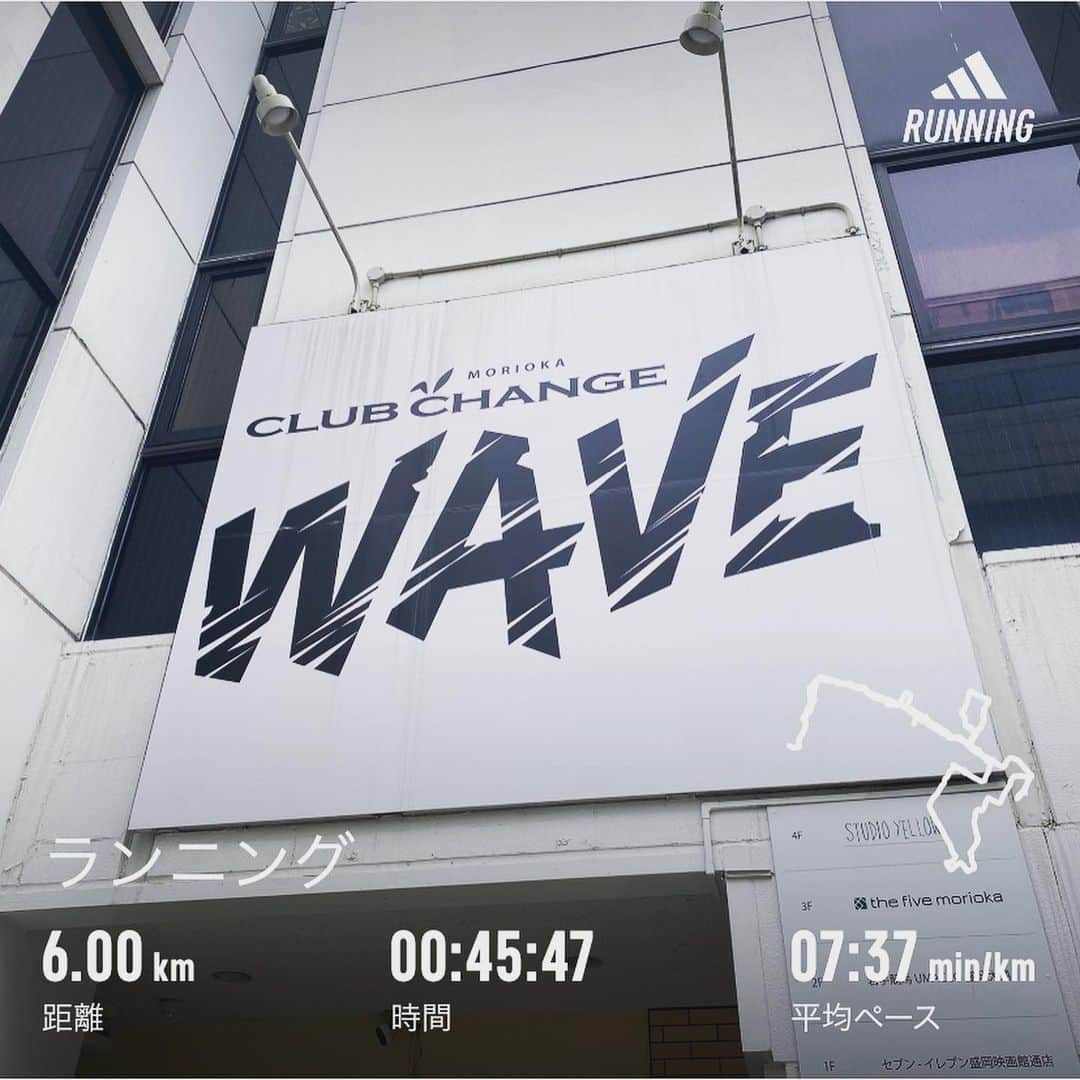 のインスタグラム：「盛岡おはようございます！ 朝ラン6km終了！ 今日も曇りで走りやすかったです！ 心身ともに健康で。 盛岡サウシュー写真展&STINGRAY4日目！12時-19時で是非ビレッジマンズストアライブ前にお待ちしてます！manic POPアップイベント日！ #stingrun #朝ラン  #adidas #adidasultraboost  #run #running #ランニング　#心身ともに健康に #ジョギング #盛岡」