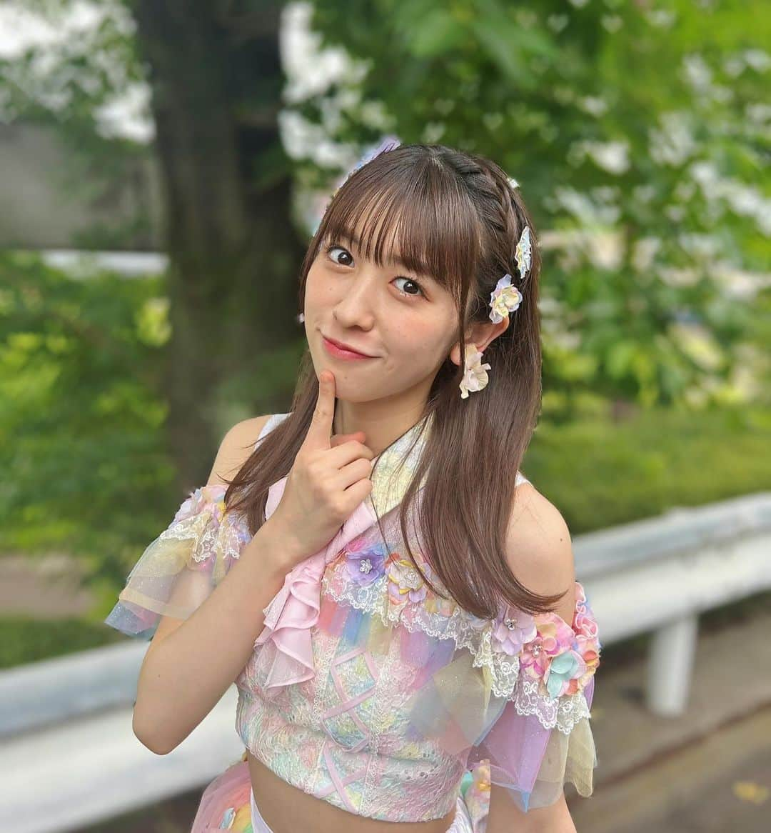 小泉遥香さんのインスタグラム写真 - (小泉遥香Instagram)「￤𝓱𝓮𝓪𝓻𝓽…🫶  新曲「かわいいメモリアル」 絶賛配信ちゅ～😚 もう聴いてくれたかな？？ ぜひSNSでダンスを真似してね😉💕︎  後ろのモザイクをハートにしてみたの♡  気づいた??  …誰の真似だか気づいた?? (本人に了承は得ています)  #かわいいメモリアル #新曲 #ニューリリース #超とき宣 #みなしょー #みなと商事コインランドリー #新衣装 #超とき宣衣装 #アイドル衣装#アイドル #衣装  #kawaii#ootd#idol」7月9日 9時00分 - haruka_koizumi_official