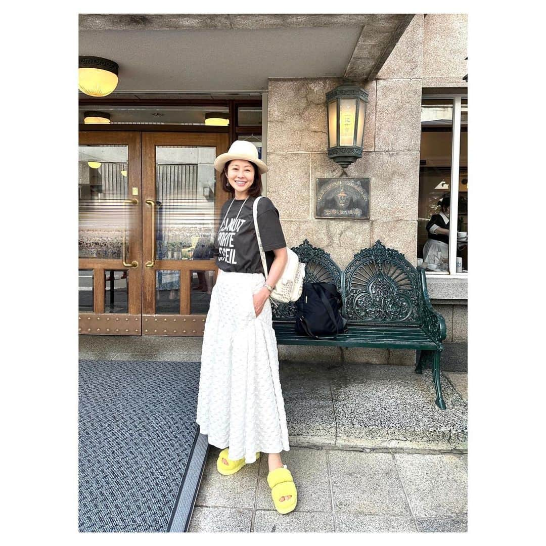 藤井美加子さんのインスタグラム写真 - (藤井美加子Instagram)「☀️ おはようございます。 使い分けもわからないまま 色々知るのは良いことかな？と思って #threads 初めてみました🐣 みんなどのように使ってるんだろう？  https://www.threads.net/@mikako_miki  朝から強烈な暑さです。 水分取ってご無理なく 優しい日曜日をお過ごし下さい🌿  #新しいこと #取り敢えずやってみる」7月9日 9時29分 - mikako_miki