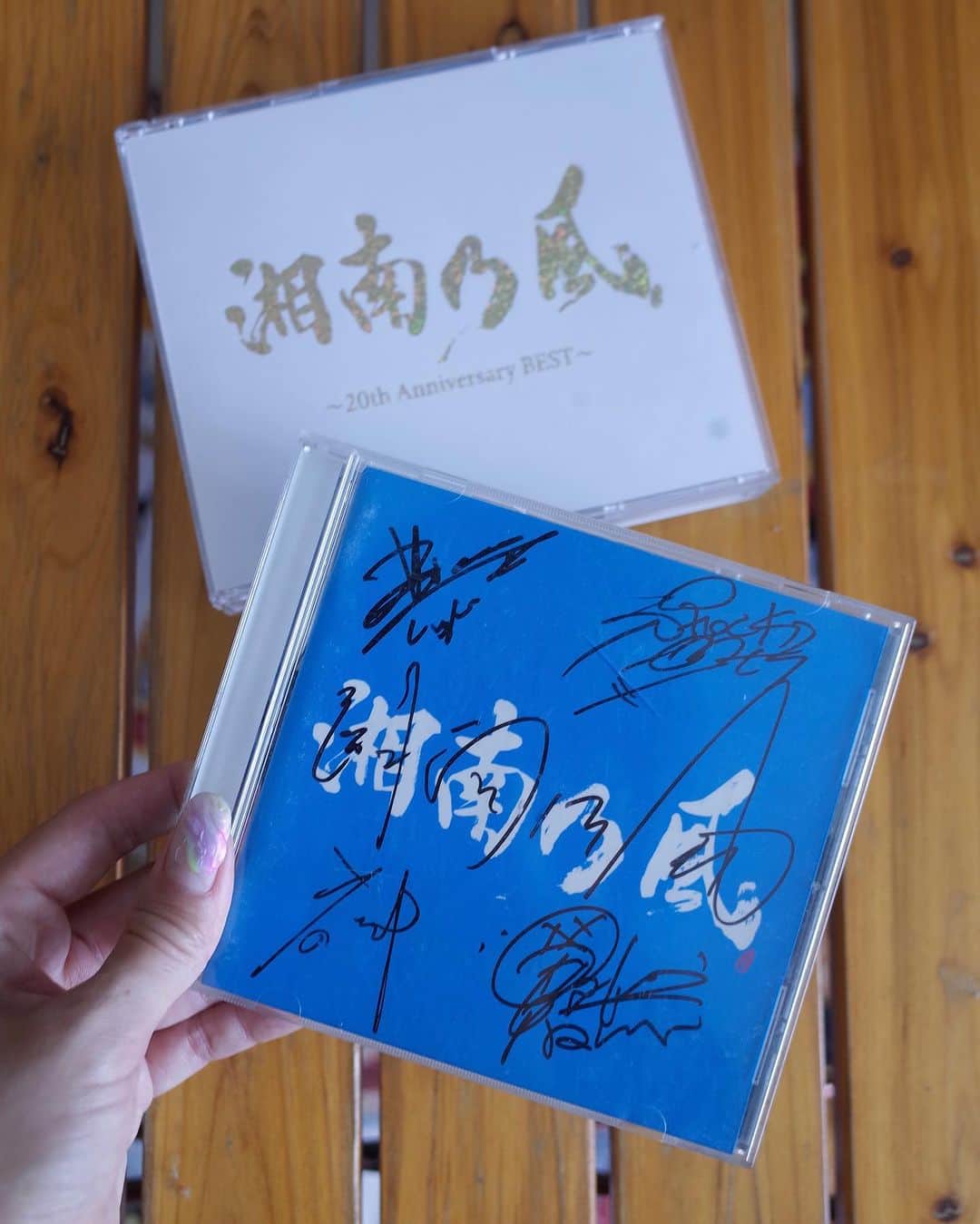 三原勇希さんのインスタグラム写真 - (三原勇希Instagram)「「ほな仕事行ってきます〜🍵」の瞬間  司会のお仕事。二日間「湘南乃風 -20th Anniversary BEST- 」リリースイベントのMCを務めました。本当におめでとうございます！👏トークも面白すぎでした！  17年前に買ってめちゃくちゃ聴いてたCDにサインしていただいた。東京に染まった今でも、聴けばいつでも変わらない自分のルーツを思い出す一枚です🤣  みなさん超〜優しくてMCにもリスペクトを感じるし、15年前の事務所のスタッフさん(!)など懐かしいスタッフさんに沢山お会いした現場で、続けてきた喜びを私も感じる現場でした🪢」7月9日 9時38分 - yuukimeehaa