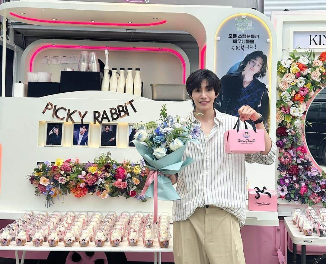 キム・ジェヨンのインスタグラム：「☕️ 너무너무 고마워요😭 한일쨍이사랑회👍」