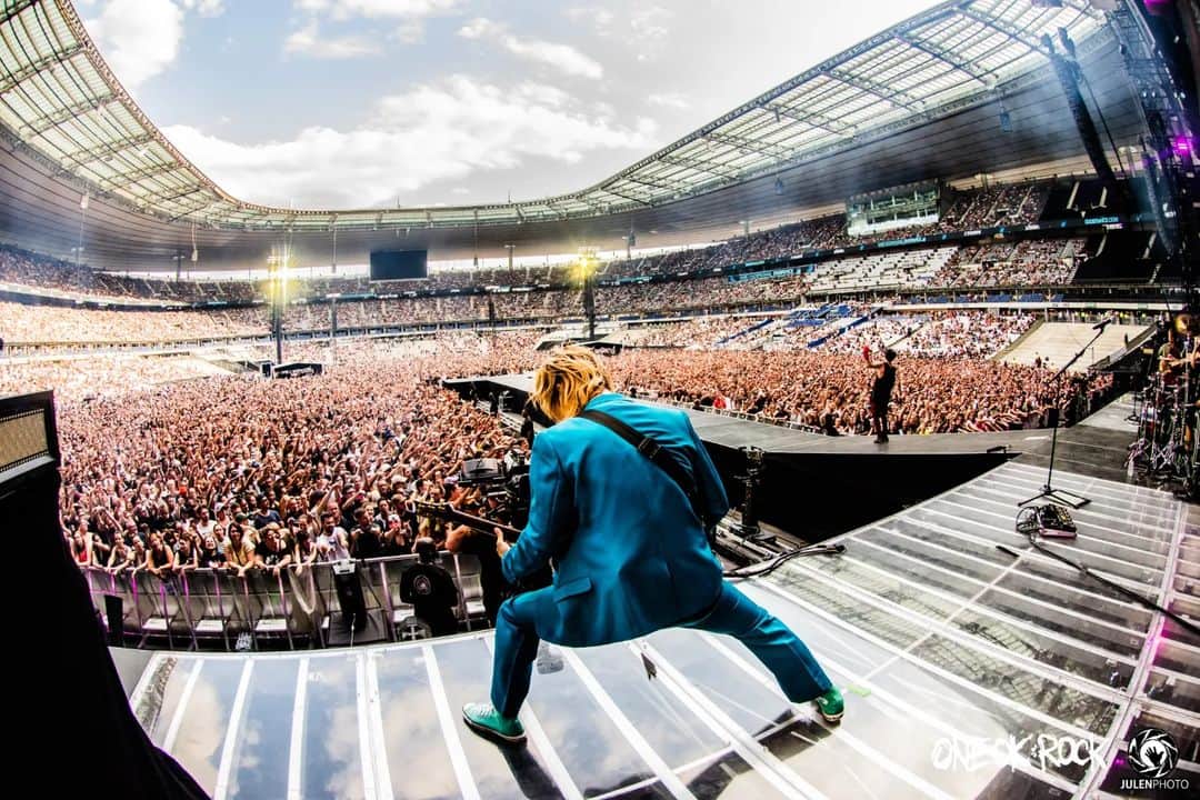 ONE OK ROCKさんのインスタグラム写真 - (ONE OK ROCKInstagram)「Paris!!  #ONEOKROCK #MUSE #Europe #tour photo by  @julenphoto」7月9日 9時43分 - oneokrockofficial