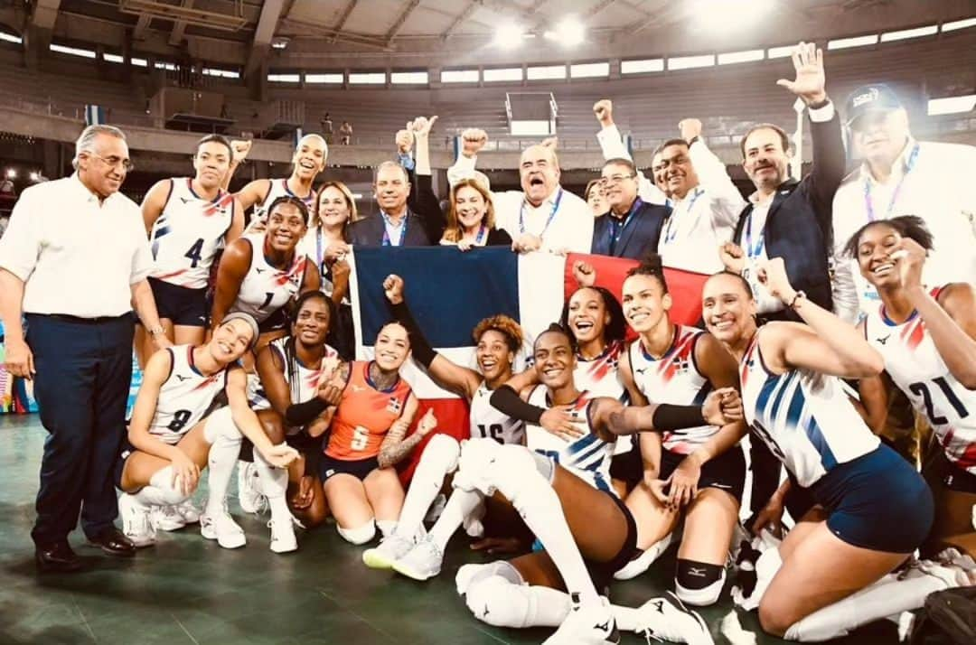 ベタニア・デラクルスさんのインスタグラム写真 - (ベタニア・デラクルスInstagram)「Una más para la historia🥇 qué alegría para todos y para el país 🇩🇴🇩🇴🇩🇴😍🤩🥳 Felicitaciones equipo🎊🏆🥇 Campeonas Centroamericanas una vez más 💪🏽💪🏽💪🏽 La gloria es de Dios✨️」7月9日 9時44分 - thebigbeth