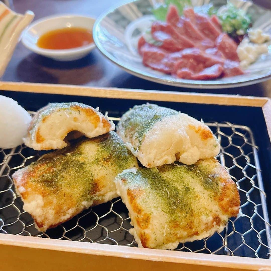 葉月里緒奈さんのインスタグラム写真 - (葉月里緒奈Instagram)「あれこれつまんで〆はお決まり田舎そば。 #蕎麦#石はら#石はら世田谷本店 #竹輪の磯辺揚げ #馬刺し#鴨ロース#つぶ貝のバター醤油焼き #だし巻き卵#田舎そば#家族ご飯#食後はカラオケ3時間#カロリー消費できたかな #rionahazuki」7月9日 9時58分 - riona_hazuki