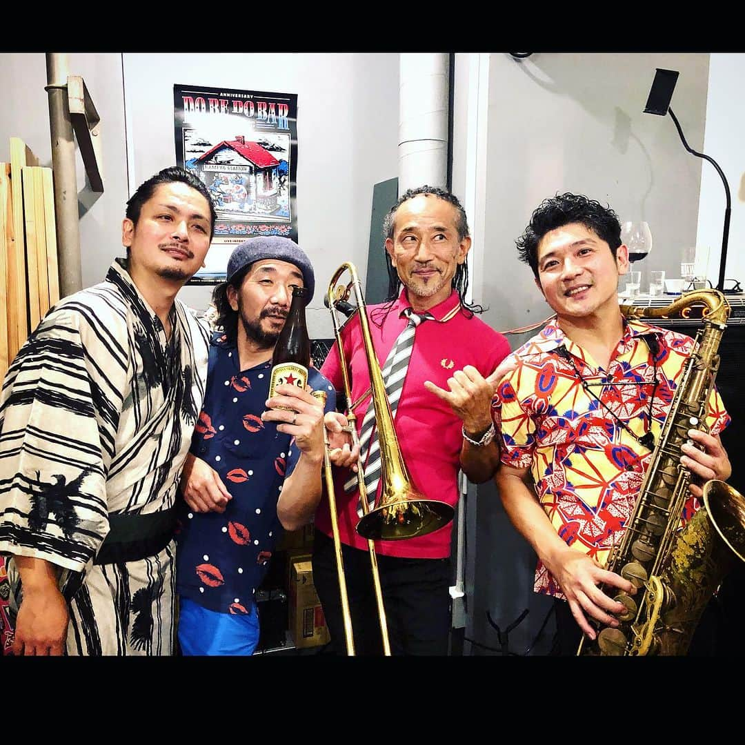 MONKYさんのインスタグラム写真 - (MONKYInstagram)「昨日はParadise Jazz Session@横浜ドゥビドゥバー  前回も大盛り上がりだったのに、それを上回る熱量！  最幸な夜でした♬♬♬  ドゥビドゥバーな皆様、ありがとうございました🚀🚀🚀  次回のParadise Jazz Sessionは１０月２1日阿佐ヶ谷Jazzで、セネガルのジャンベ奏者、ラティールも参加してのスペシャルセットです。 きっとすごい夜になるよ。 是非。  そして今月16日には北原さんのバンドに参加！ 素晴らしいメンバーでめちゃくちゃ楽しみです。  日吉で乾杯しましょ！  ７月１6日（日）北原雅彦Quintet  Live at ワンダーウォール横浜  ●場所：ワンダーウォール横浜（神奈川県横浜市港北区日吉2-6-6 日吉壱番館B1F）  ●open 17:20 start  1st 18:30 / 2nd 19:40（2set）  ●charge ¥4,000   ●出演 北原雅彦（Trombone：東京スカパラダイスオーケストラ） 家永慎也（Tenor Sax：EXOTIC SKATES） 古川奈都子(Piano) 河上修(Bass) 三沢またろう(Perc)  ●予約・お問い合わせ ワンダーウォール横浜 https://wonderwall-yokohama.jp/」7月9日 10時39分 - ____monky____