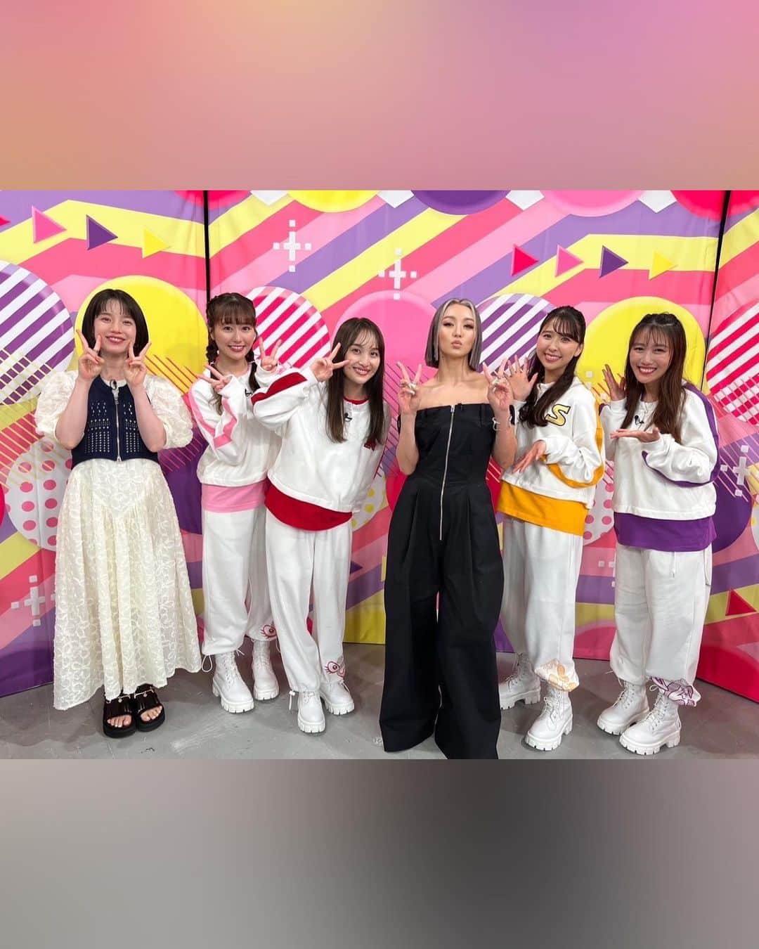 倖田來未のインスタグラム：「. テレビ朝日「ももクロちゃんと！」 2週に渡って出演させてもらいました！！！ ライブの話をすると止まらなくなる！！ ⁡ ぜひライブ成功させてくださいね！！ また遊びにきまーす！  TVerでは1週間見逃し配信中です！！ ⁡ #ももクロ #ももクロちゃんと #テレビ朝日 #倖田來未 #kodakumi」