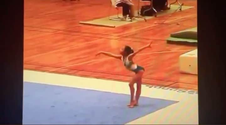 平岩優奈のインスタグラム：「ちびっこ優奈🤣」