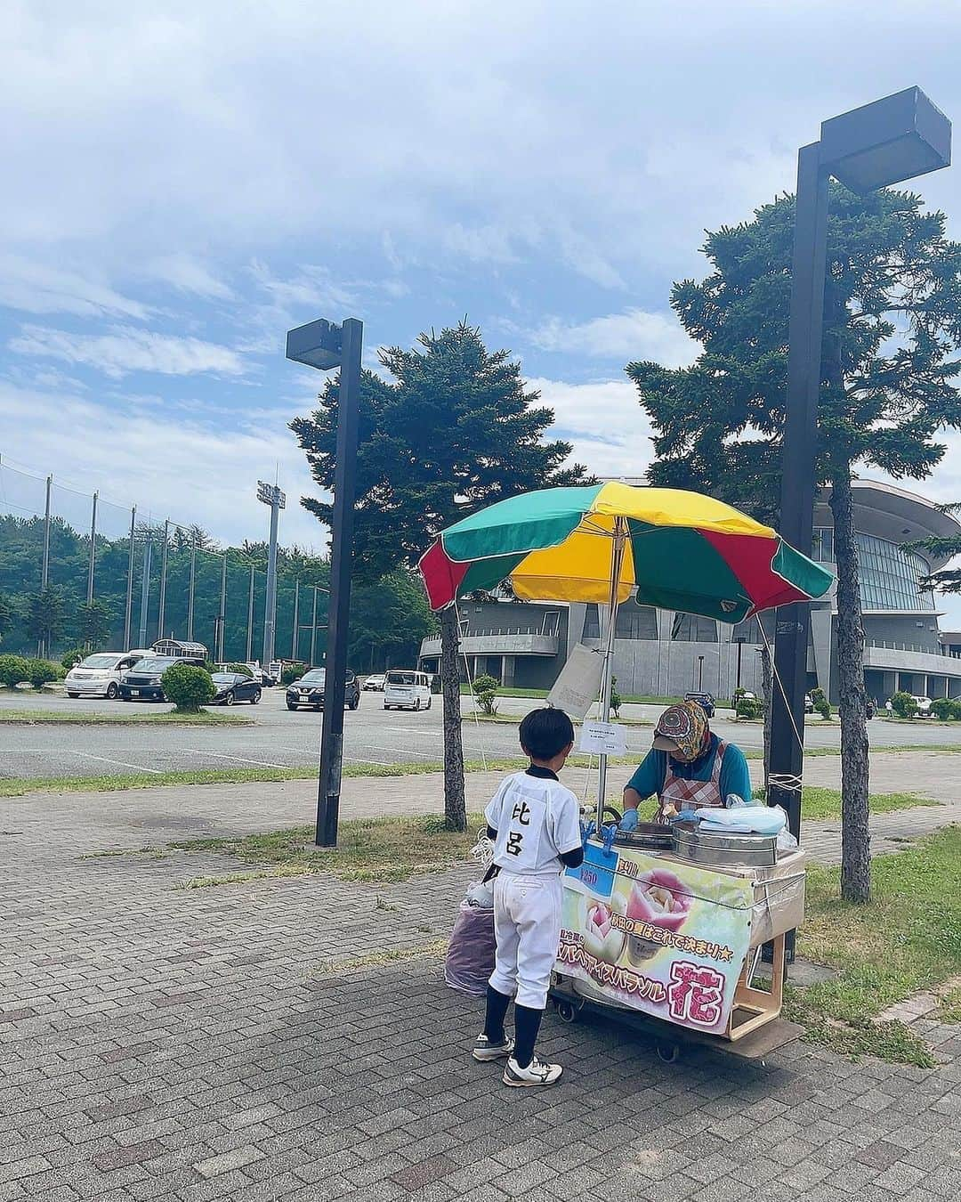 竹内佳菜子さんのインスタグラム写真 - (竹内佳菜子Instagram)「夏の甲子園地方予選が始まりましたね😆⚾️ ちょうど秋田に里帰り中なので 秋田市こまちスタジアムで友達の教え子くんの応援してきました🏟⚾️  高校生たち最高に眩しかったです 選手も応援団も がんばれ秋田の高校生たち👹🤍  今年も東北の活躍に期待して応援してます☺️📣 夏の球場ってだいすき！」7月9日 11時02分 - kanakotakeuchiii