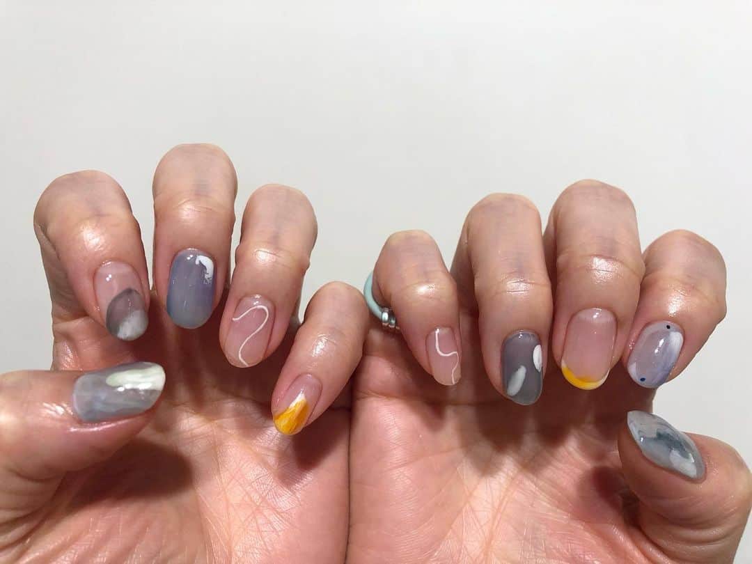 関根祥子のインスタグラム：「🍊🐋👤🪡  #mojonail #nails」