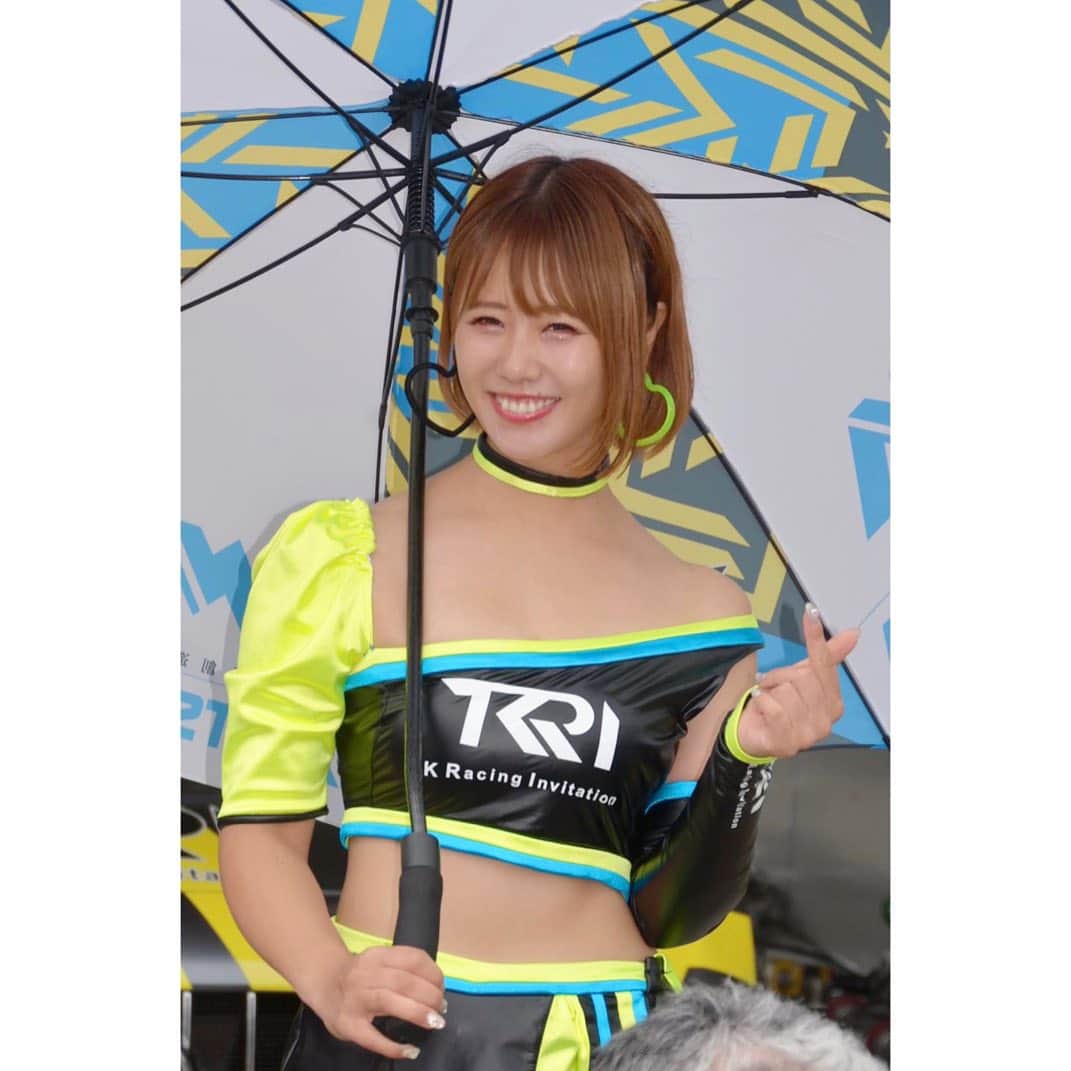 清原怜奈のインスタグラム：「グリッドは4番手スタートです😆🏁 表彰台目指してます🏆🥇✨  ST-Ｘクラス 23号車 TKRI松永建設AMG GT3  皆様引き続き応援宜しくお願い致します(*≧∀≦*)  ピットウォーク 38番ピット 12:15〜12:50  ＥＮＥＯＳ スーパー耐久シリーズ2023 Supported by BRIDGESTONE 第3戦 SUGOスーパー耐久3時間レース 14:00〜STAR🏁  ギャルオン🎤 15:10〜」