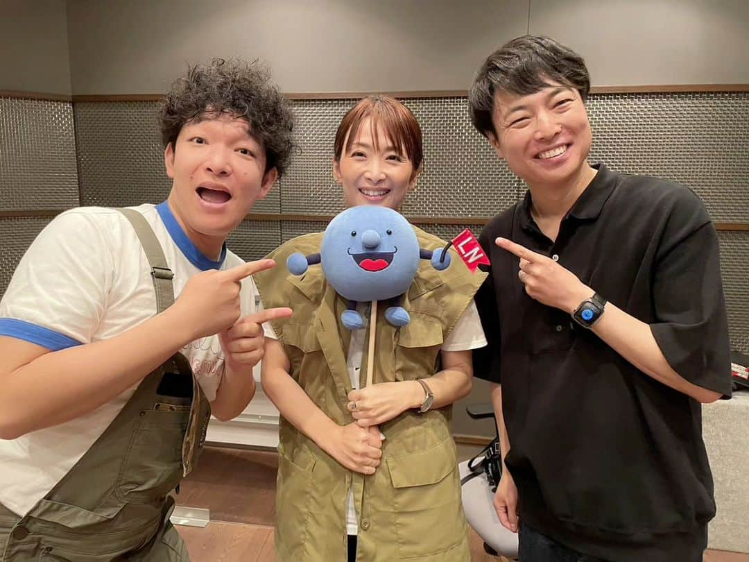 林智美 さんのインスタグラム写真 - (林智美 Instagram)「#トクニチ  今週もこの後12:30から📻  番組へのメッセージやツイートも お待ちしまくっております🫶  #トクニチ #得する日曜日 #ABCラジオ #朝日放送 #ラジオ #radio #ラジオDJ #アシスタント #信濃岳夫 さん #もじゃ吉田 さん #吉本新喜劇 #人生設計ナビ #ファイナンシャルプランナー #お金のプロです #お金にまつわるご相談お待ちしています #毎週日曜日 #お昼12時半から #radiko #radikoでもどうぞ」7月9日 11時34分 - h_tomomi_i