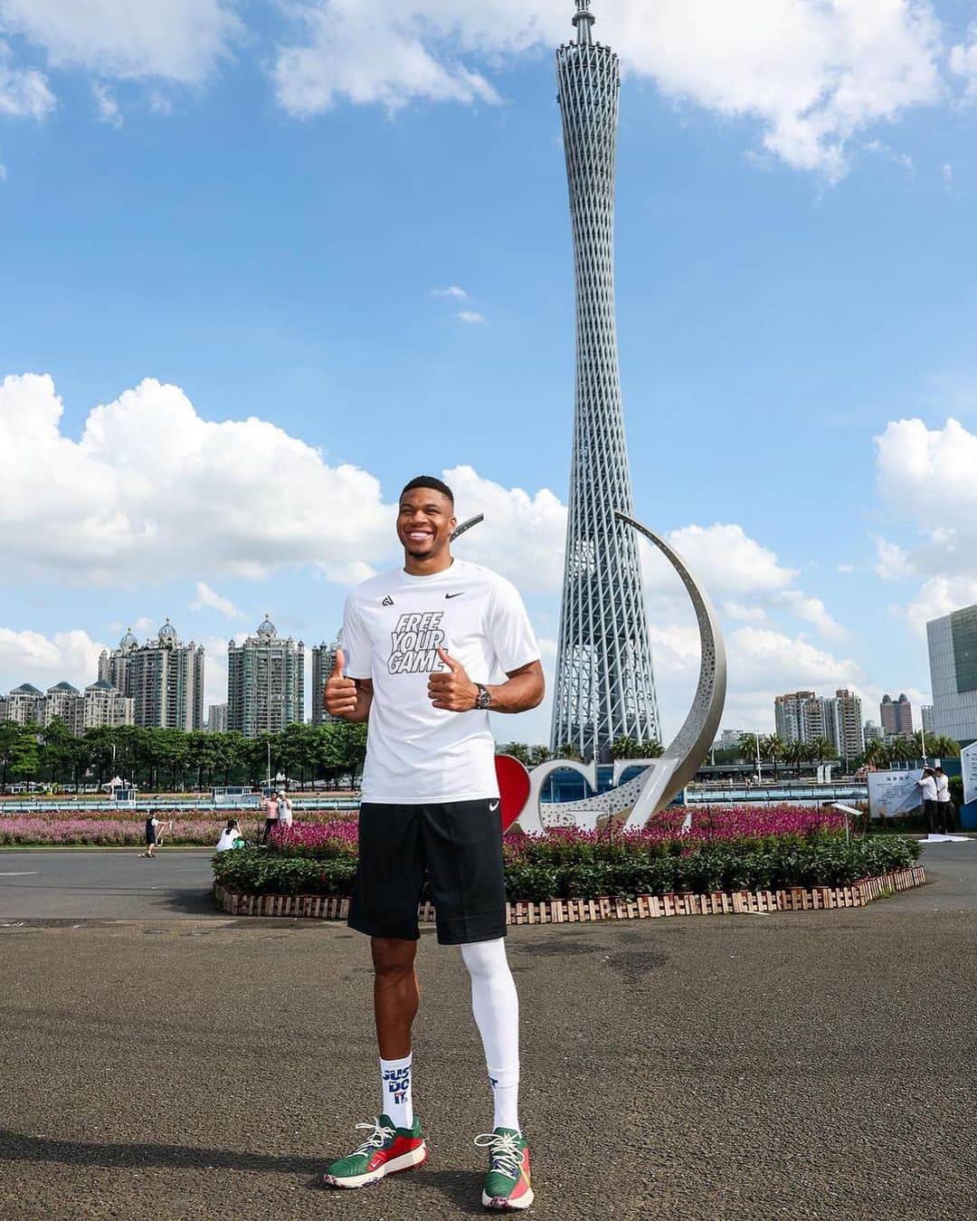 Nice Kicksさんのインスタグラム写真 - (Nice KicksInstagram)「Giannis is currently in Guangzhou, China for the official unveiling of his Nike Zoom Freak 5 🇬🇷🇨🇳 What do you think about his latest signature shoe? 🤔 @nicekickshoops   (H/t @nickdepaula)」7月9日 12時21分 - nicekicks