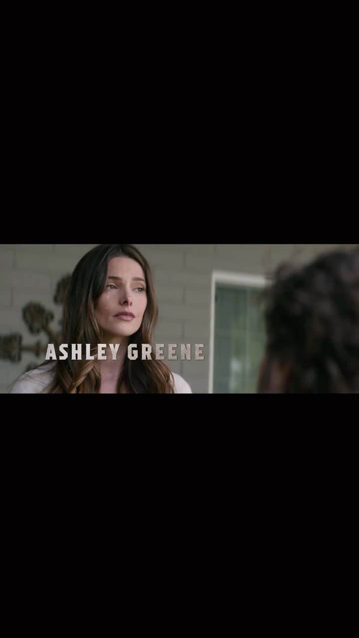 アシュリー・グリーンのインスタグラム：「Don’t miss the official trailer for my new film, starring the ever so talented @emilehirsch, Inside Man. Available in select theaters and On Demand on August 11th!」