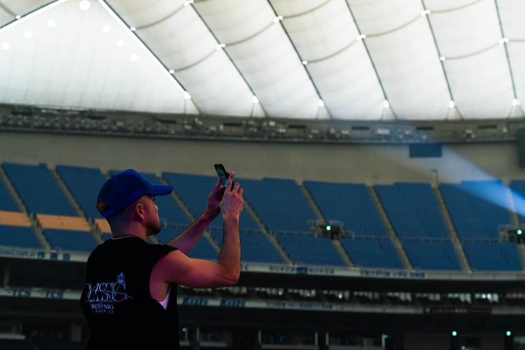 SONNYさんのインスタグラム写真 - (SONNYInstagram)「pre show Rehearsal. Every time I come back to this sacred place, it gives me unbelievable energy.  本番前リハ。聖地に戻って来るたびに物凄いパワーをもらえる。  #tokyodome  #東方神起livetour2023_classyc  #東方神起 #TVXQ #東方ダンサーズ  📸 @ryoya_suzuki___ @kny1993」7月9日 12時39分 - sonnyprimetime